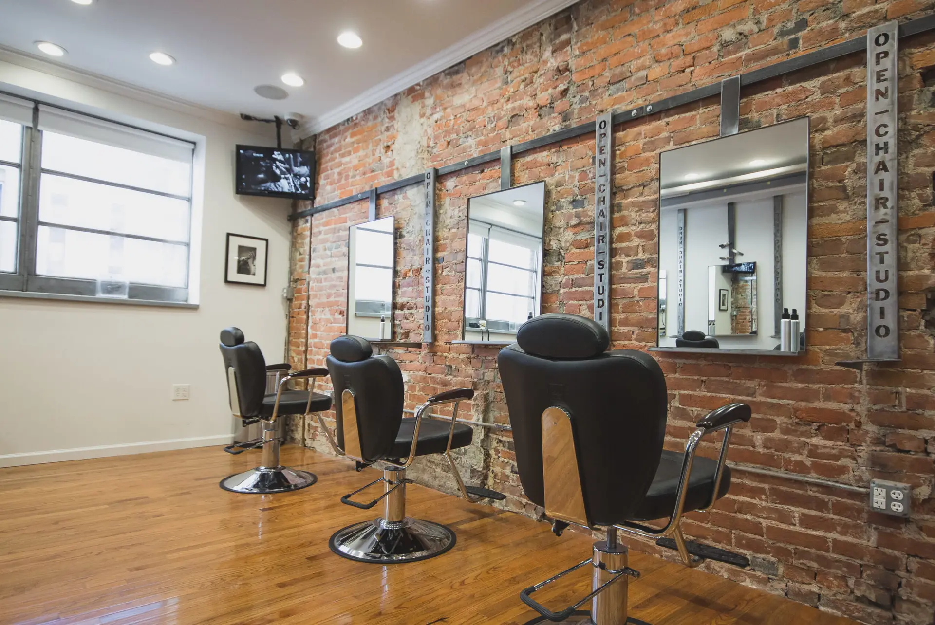 Best chair rental salon for freelance hairstylists in Philadelphia